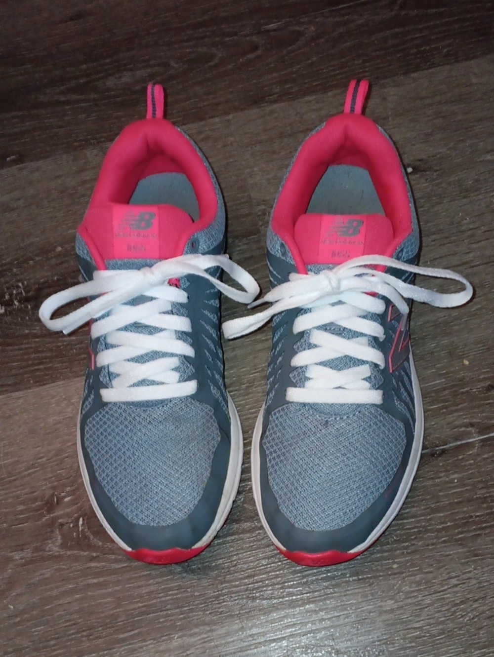 New Balance Women's Gray & Pink Running Sneakers